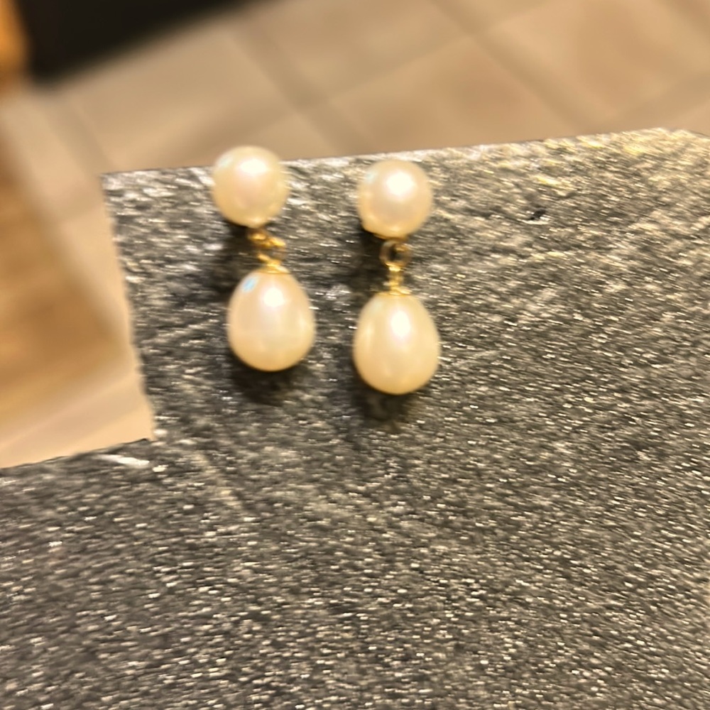 vintage Australian swing drop 14 k and genuine pearls earrings set